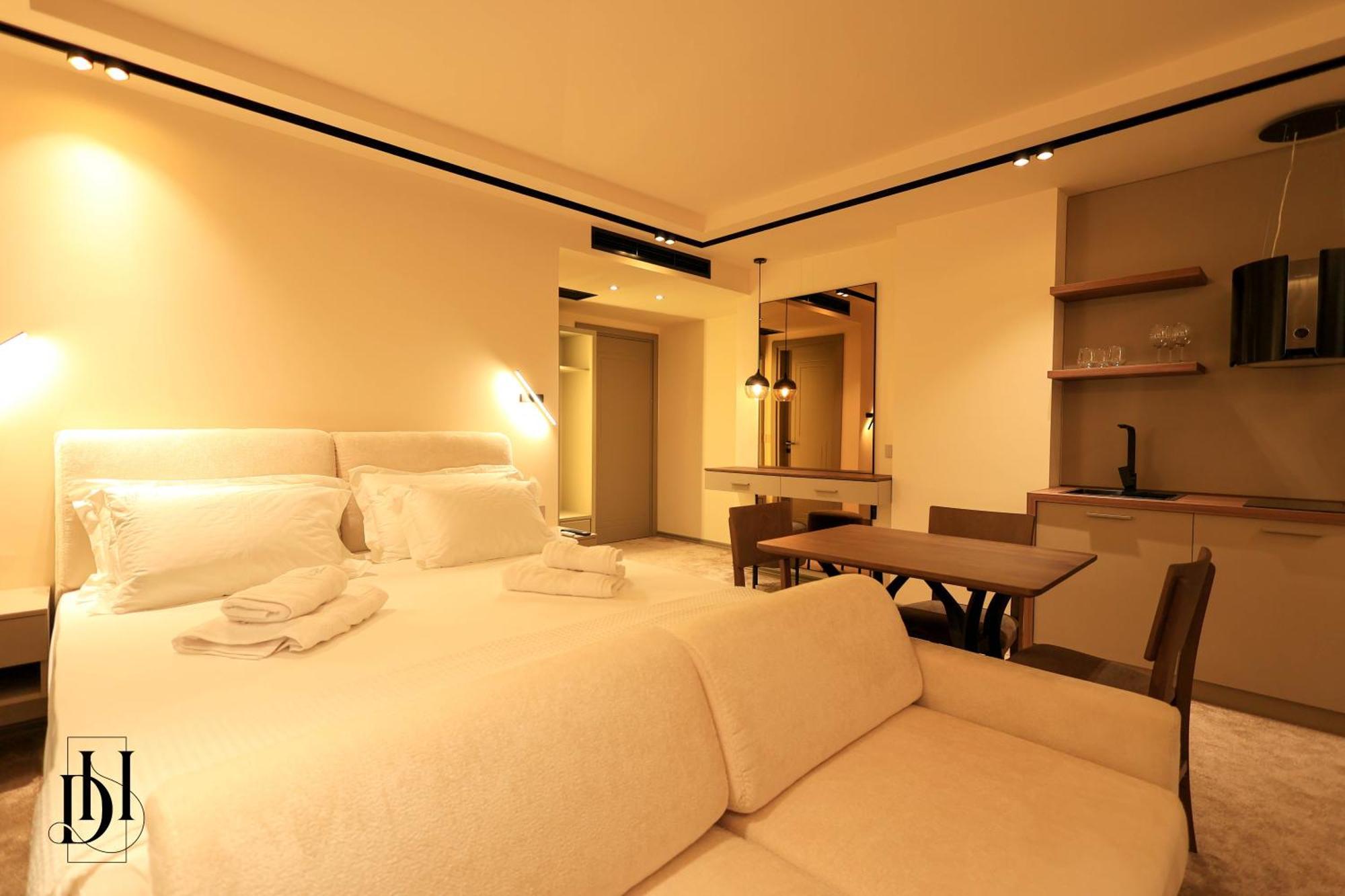 Deha & Hotel *